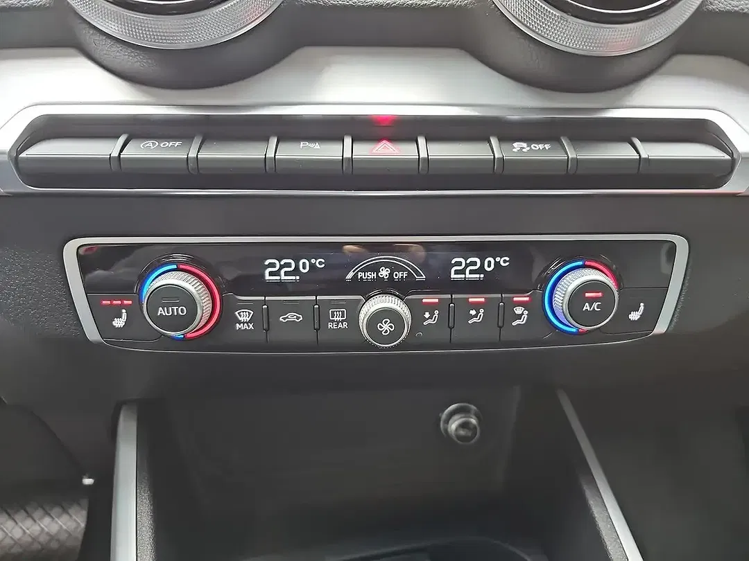 Audi Q2 35 TFSI S tronic S line - Thumbnail 11