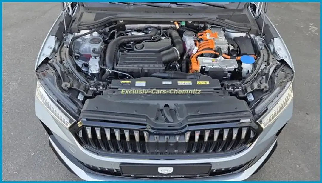 Skoda Superb Hybrid Sportline - Thumbnail 19