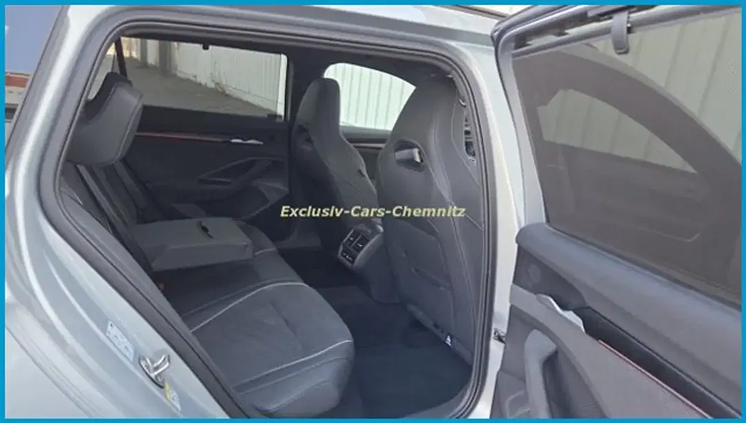 Skoda Superb Hybrid Sportline - Thumbnail 9