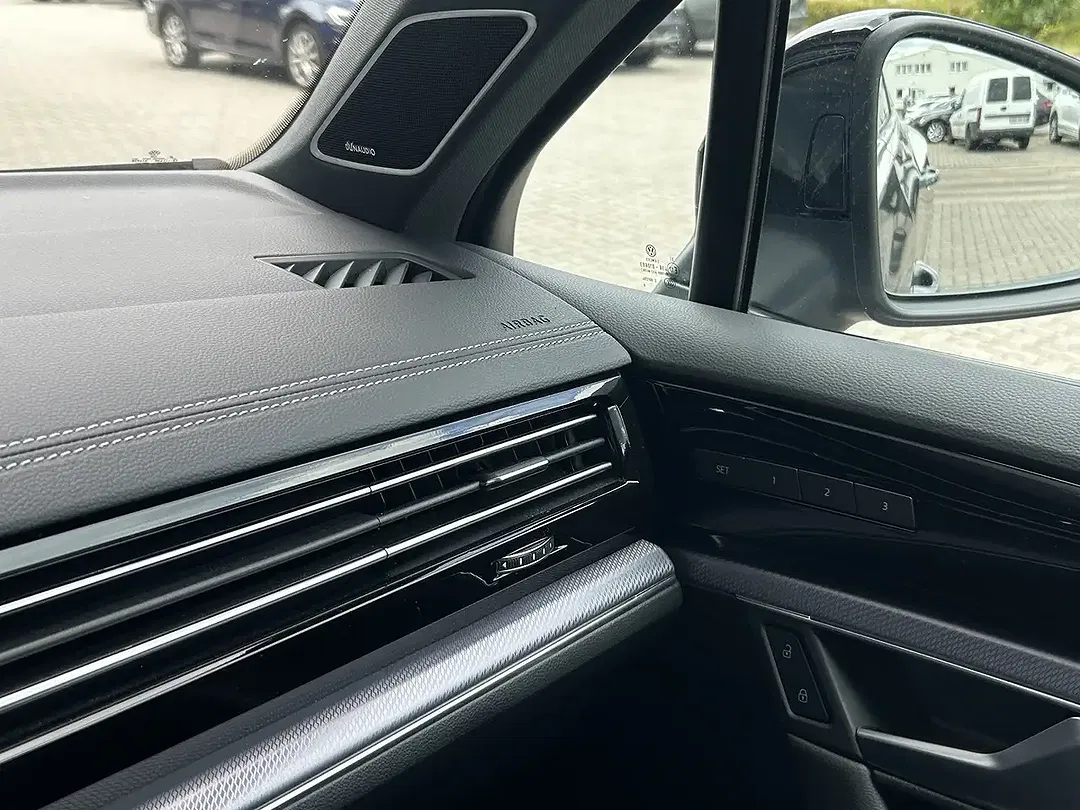 Volkswagen Touareg R-Line - foto 30