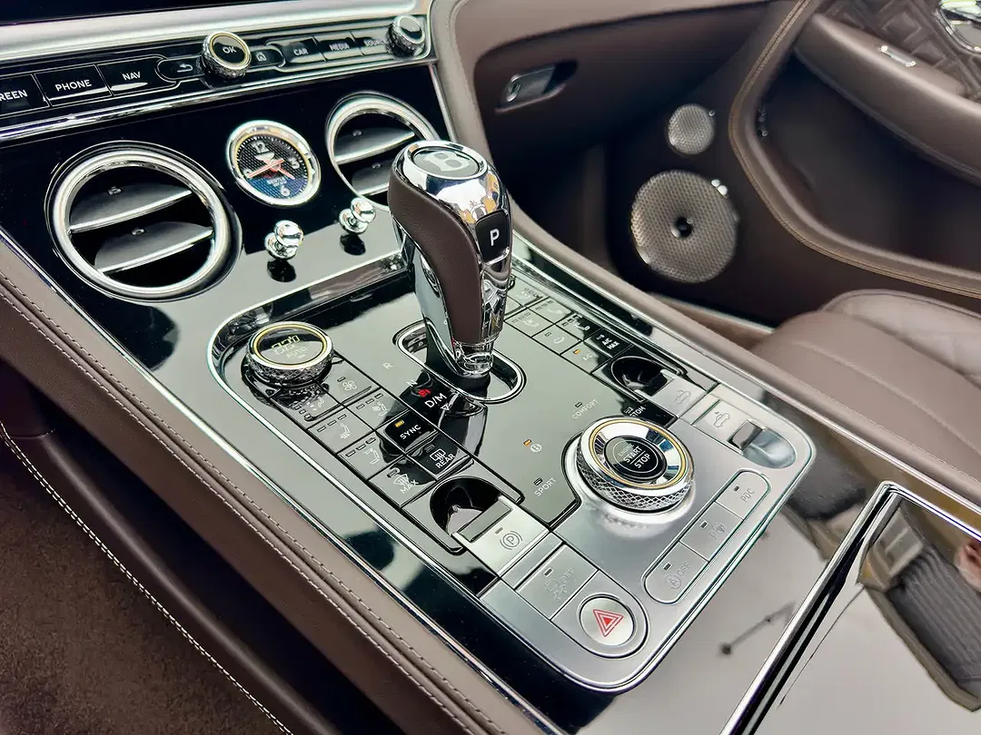 Bentley Continental GTC Azure - Thumbnail 13