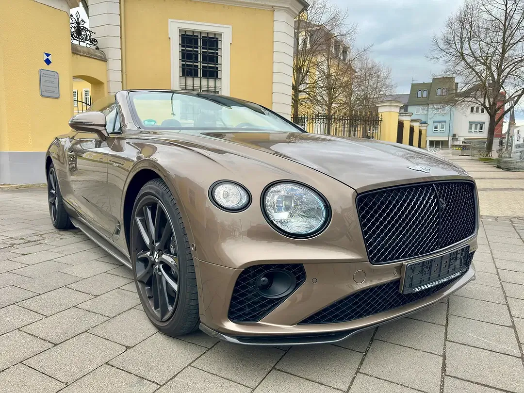 Bentley Continental GTC Azure - Thumbnail 3