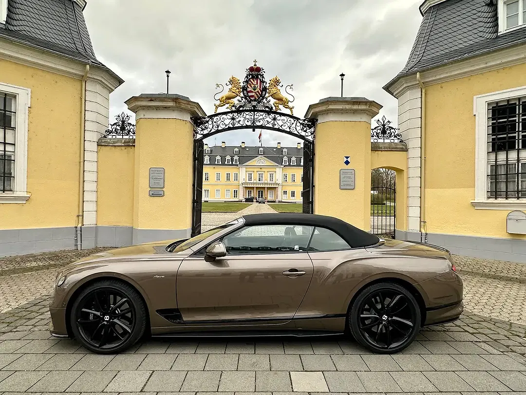 Bentley Continental GTC Azure - Thumbnail 4