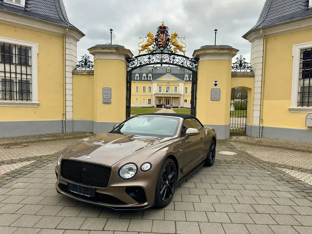 Bentley Continental GTC Azure - Thumbnail 6