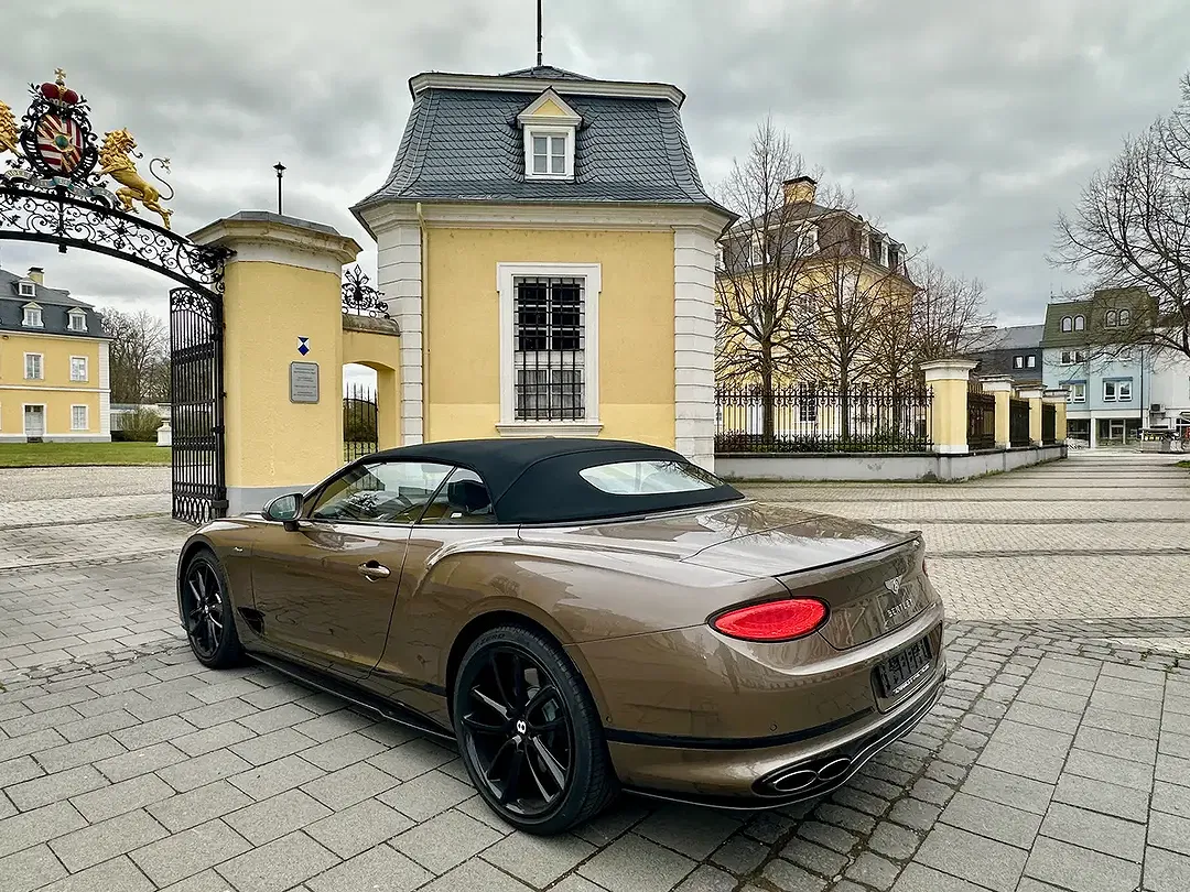 Bentley Continental GTC Azure - Thumbnail 8