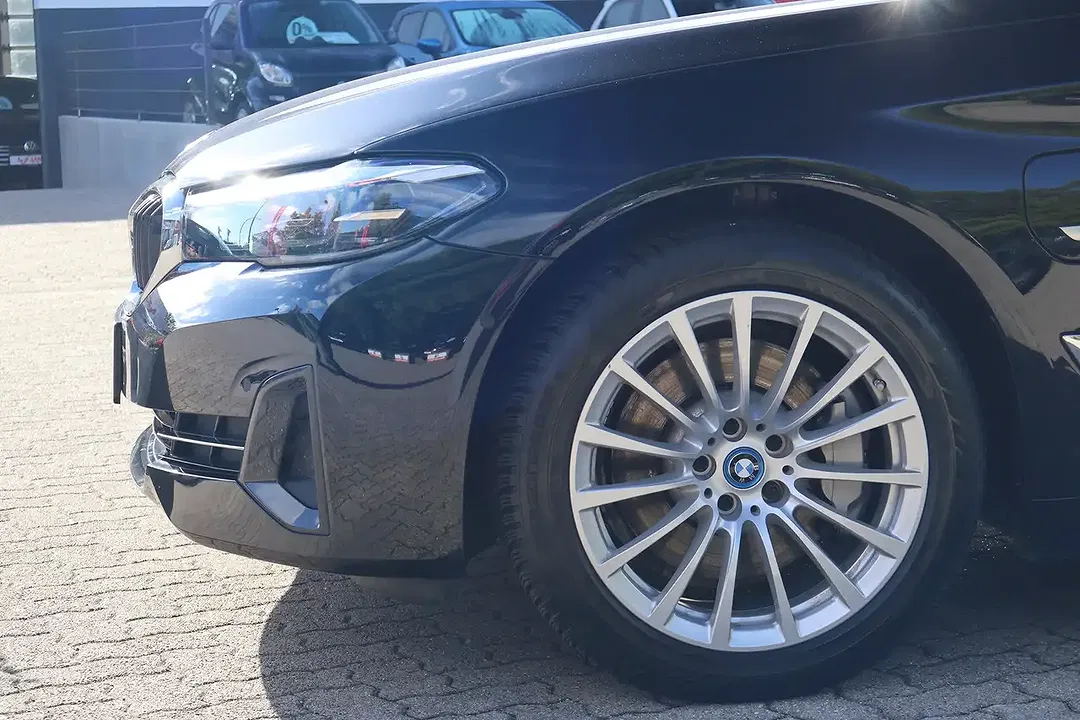 BMW 520 Luxury Line - Thumbnail 3