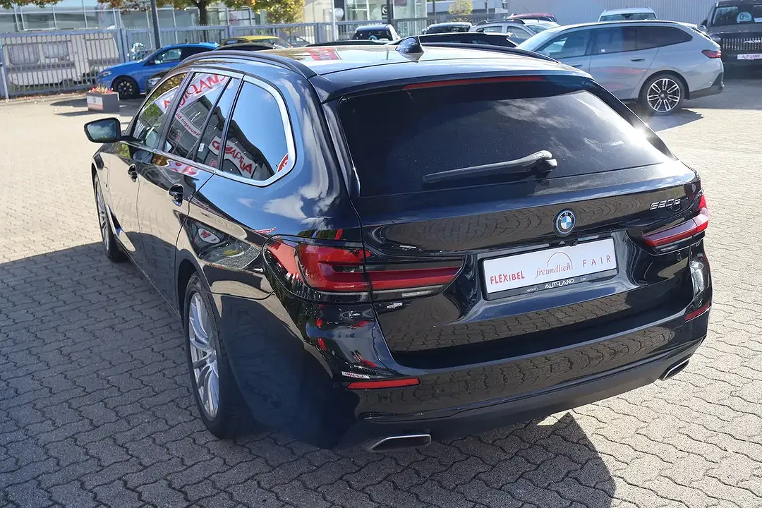 BMW 520 Luxury Line - Thumbnail 4
