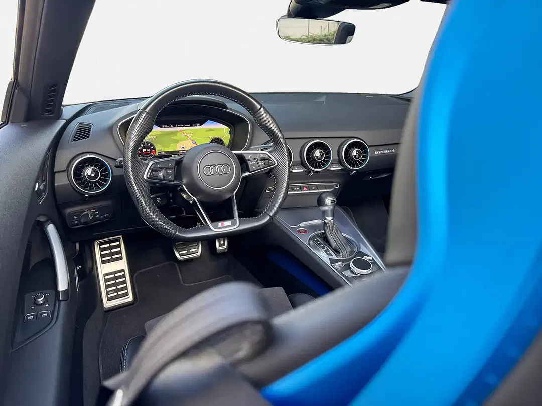 Audi TTS 2.0 TFSI quattro Roadster - Thumbnail 11