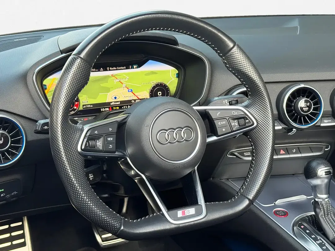 Audi TTS 2.0 TFSI quattro Roadster - Thumbnail 12