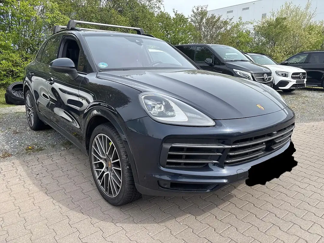 Porsche Cayenne E-Hybrid Edition - Thumbnail 4