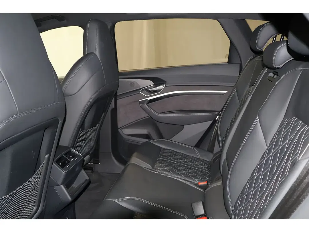Audi Q8 e-tron 55 quattro Matrix LED S line - Thumbnail 12