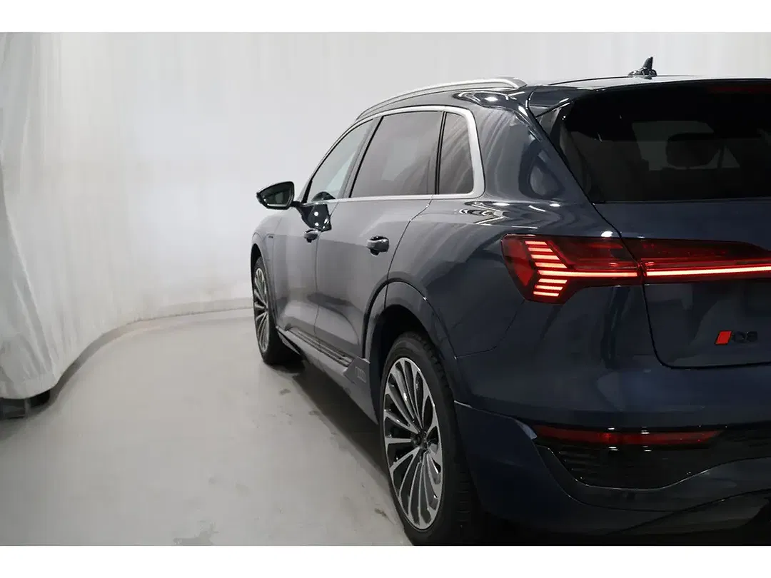 Audi Q8 e-tron 55 quattro Matrix LED S line - Thumbnail 13