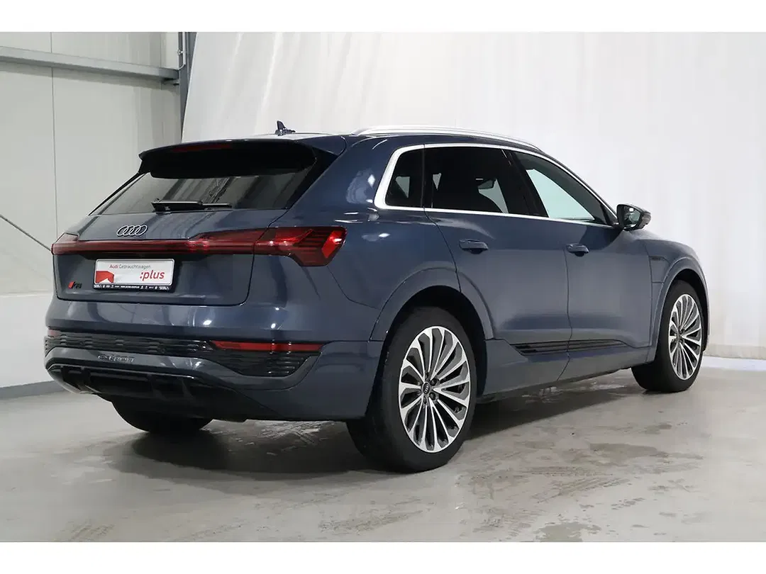 Audi Q8 e-tron 55 quattro Matrix LED S line - Thumbnail 3