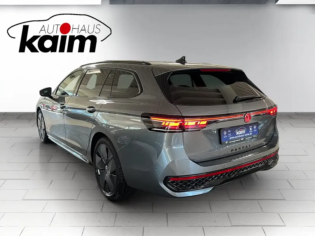 Volkswagen Passat Variant 2.0 TDI 4Motion R-Line - Thumbnail 3