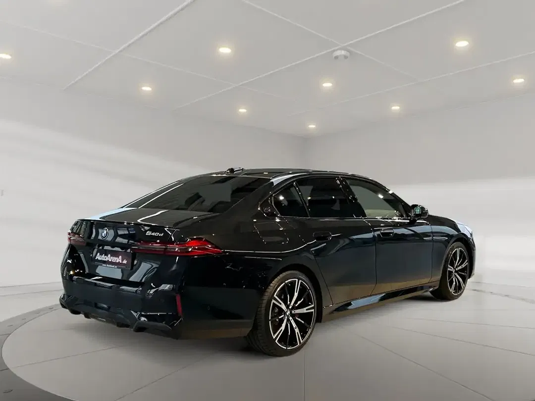 BMW 540 xDrive M Sport - Thumbnail 2