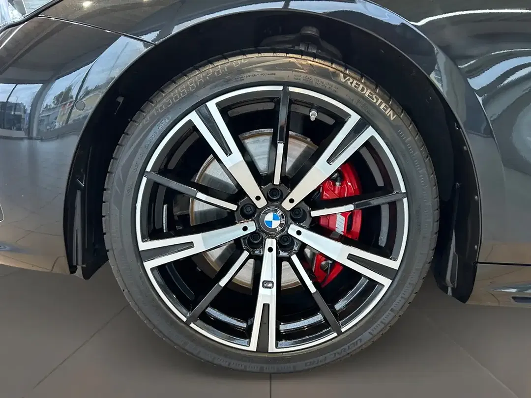 BMW 540 xDrive M Sport - Thumbnail 6