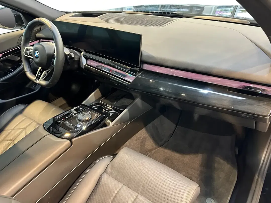 BMW 540 xDrive M Sport - Thumbnail 8