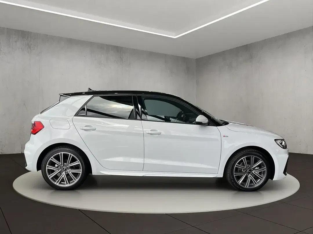 Audi A1 30 TFSI S line - Thumbnail 4