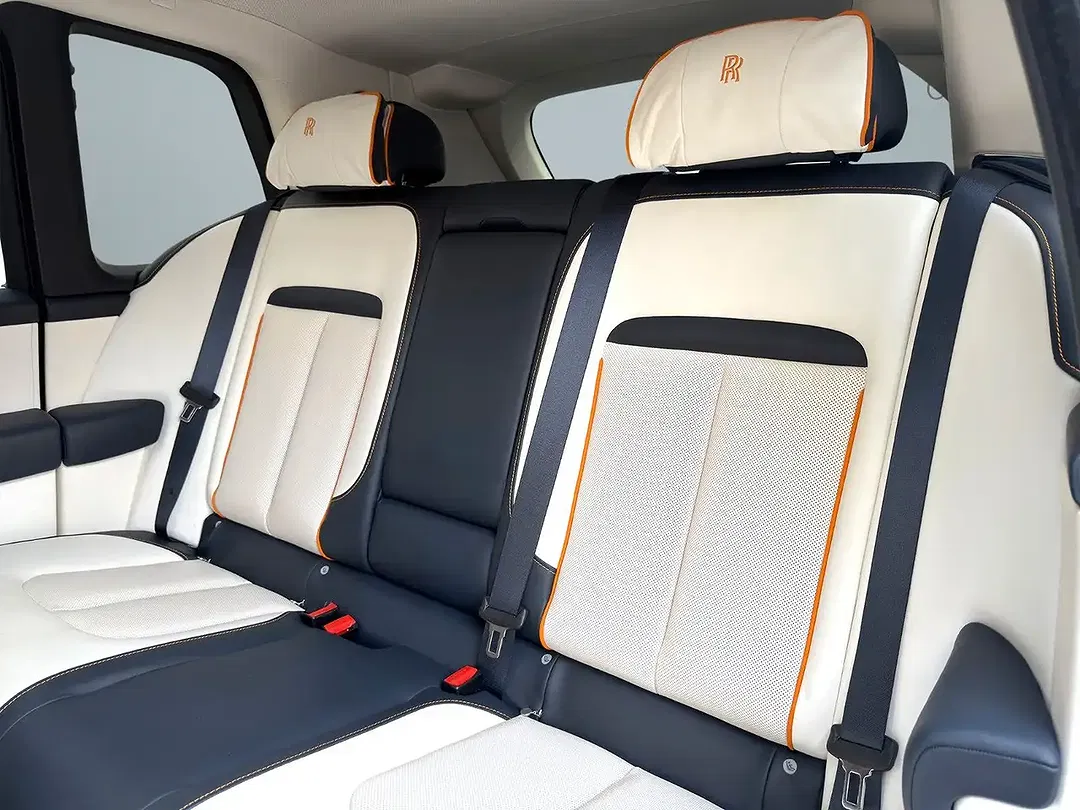 Rolls-Royce Cullinan - Thumbnail 8