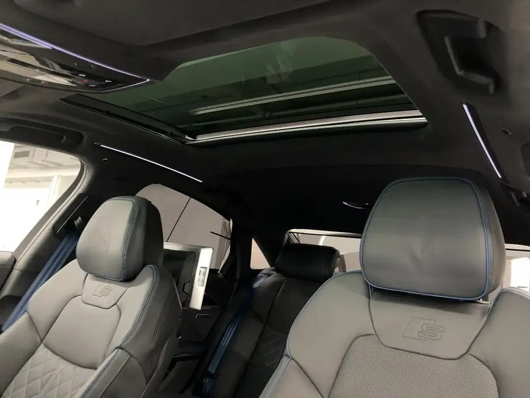 Audi S8 TFSI tiptronic - Thumbnail 11