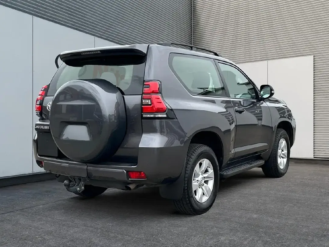Toyota Land Cruiser 2.8 D-4D - Thumbnail 4