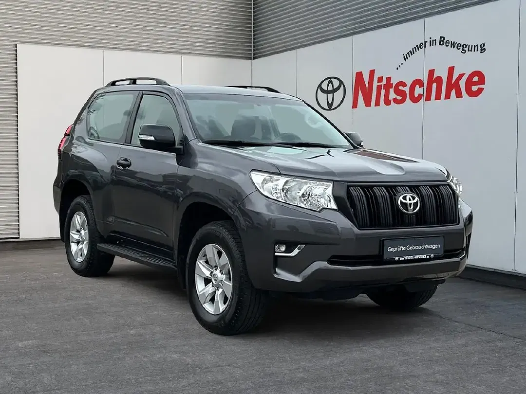 Toyota Land Cruiser 2.8 D-4D - Thumbnail 6
