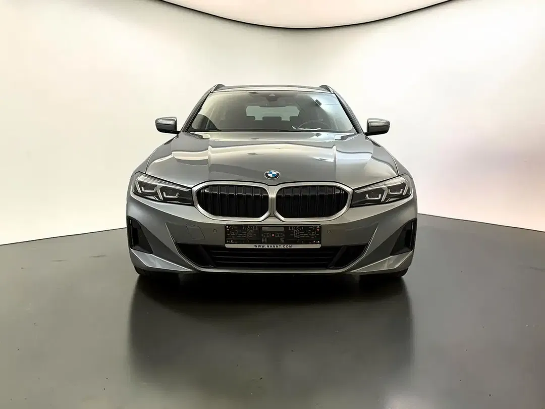 BMW 320 xDrive Shadow Line - Thumbnail 2
