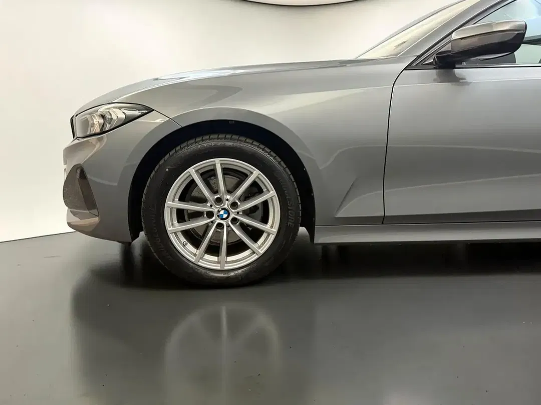 BMW 320 xDrive Shadow Line - Thumbnail 4