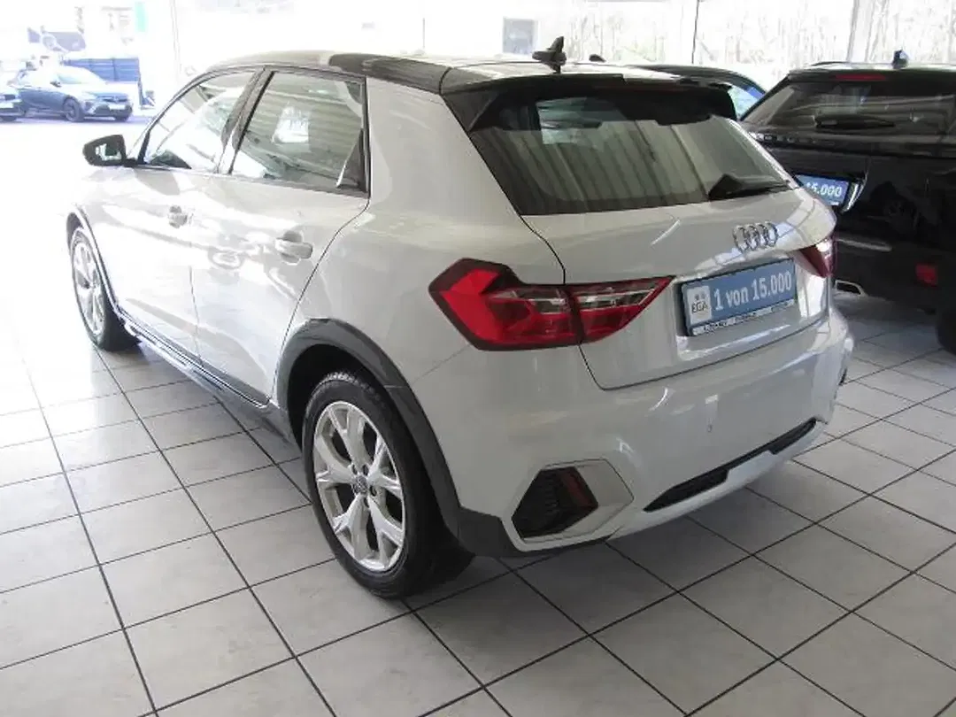Audi A1 1.0 TFSI Sportback - Thumbnail 4