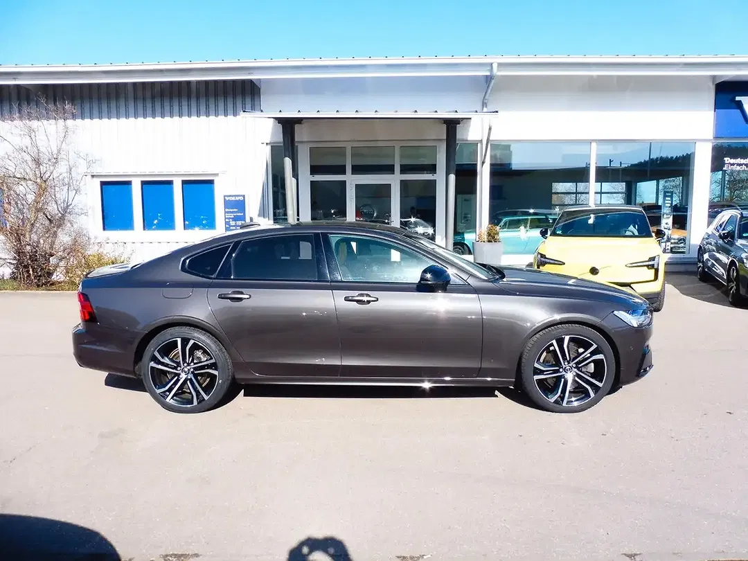 Volvo S90 PHEV Hybrid Recharge Ultimate Dark - Thumbnail 4
