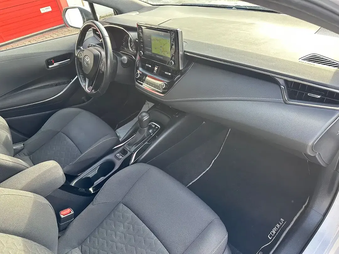 Toyota Corolla Hybrid Business Edition - Thumbnail 13