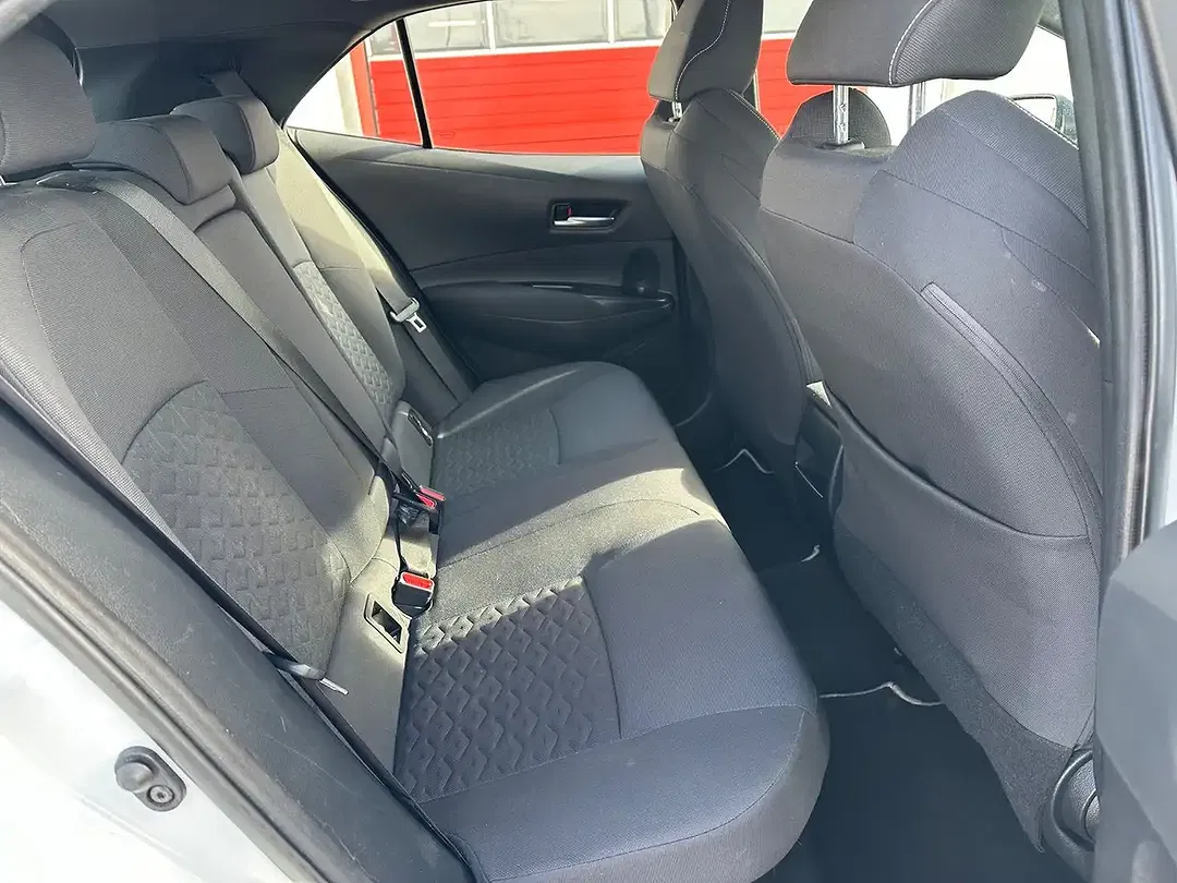 Toyota Corolla Hybrid Business Edition - foto 15