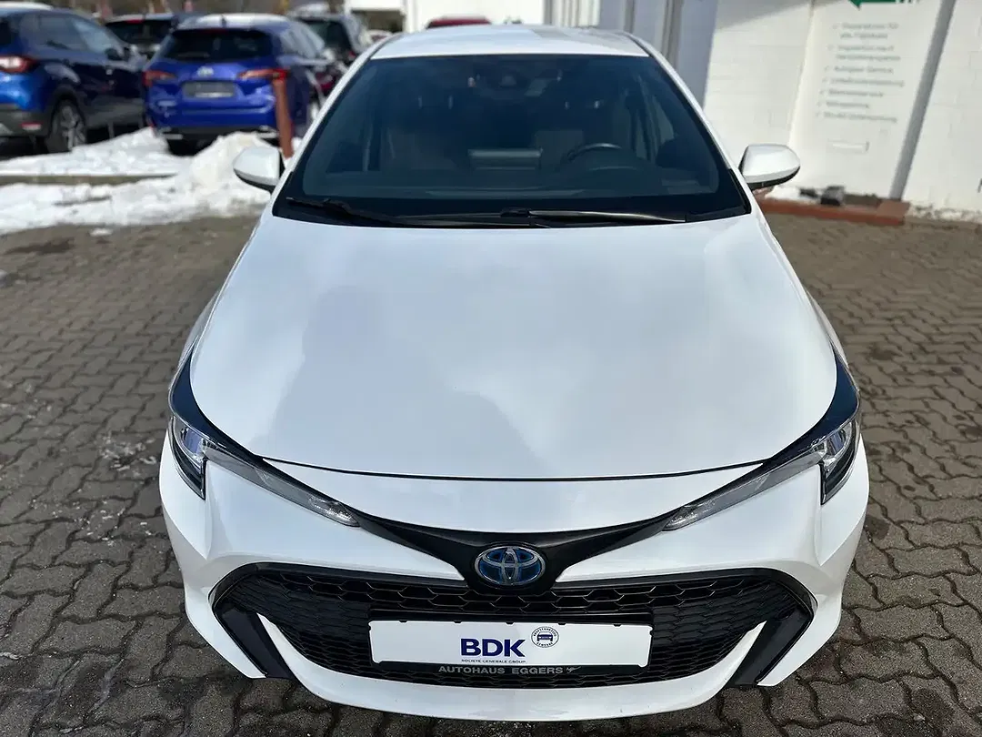 Toyota Corolla Hybrid Business Edition - Thumbnail 3