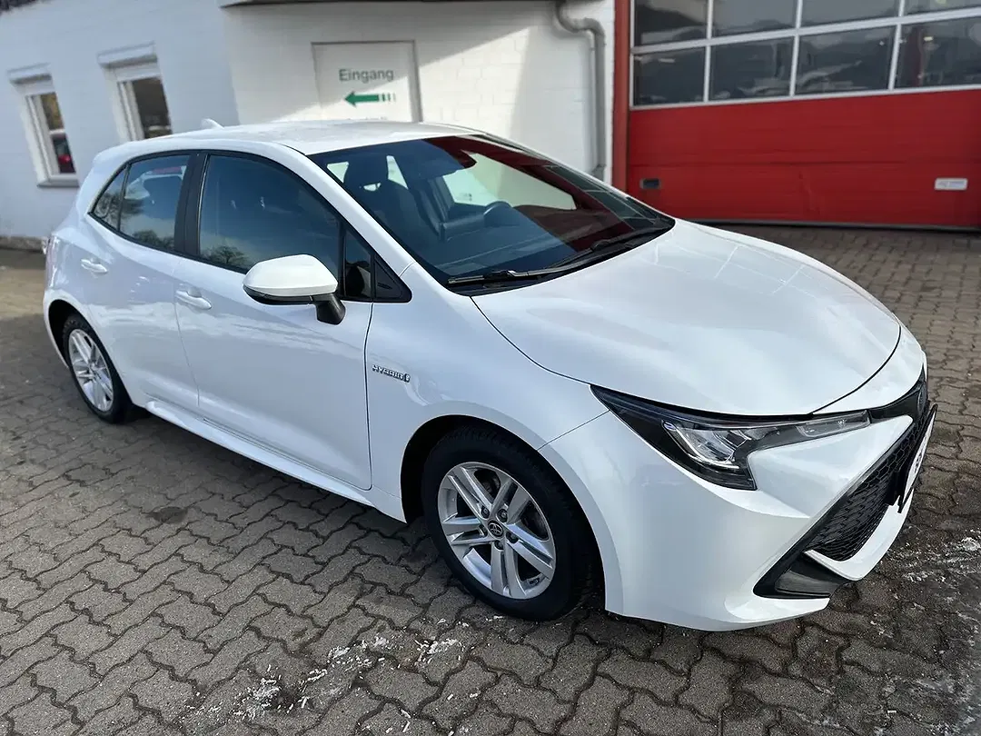 Toyota Corolla Hybrid Business Edition - Thumbnail 4