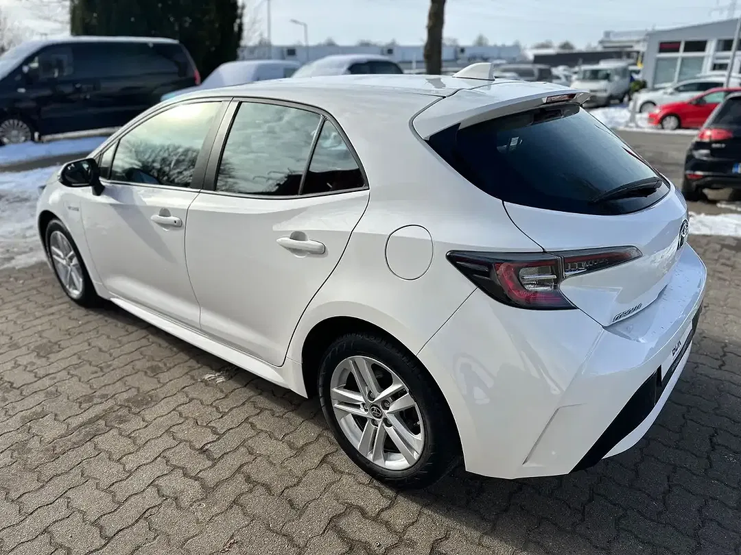 Toyota Corolla Hybrid Business Edition - Thumbnail 7