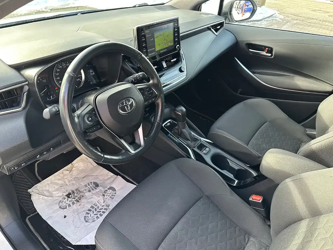 Toyota Corolla Hybrid Business Edition - Thumbnail 9