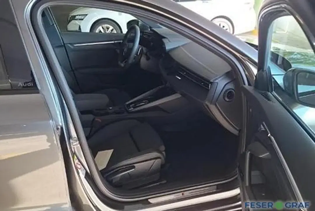 Audi S3 Sportback - Thumbnail 3