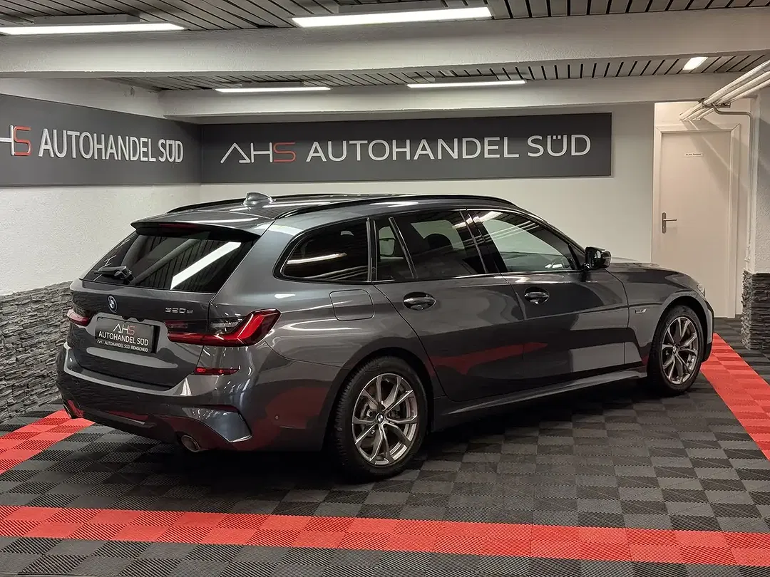 BMW 320 M Sport - Thumbnail 4