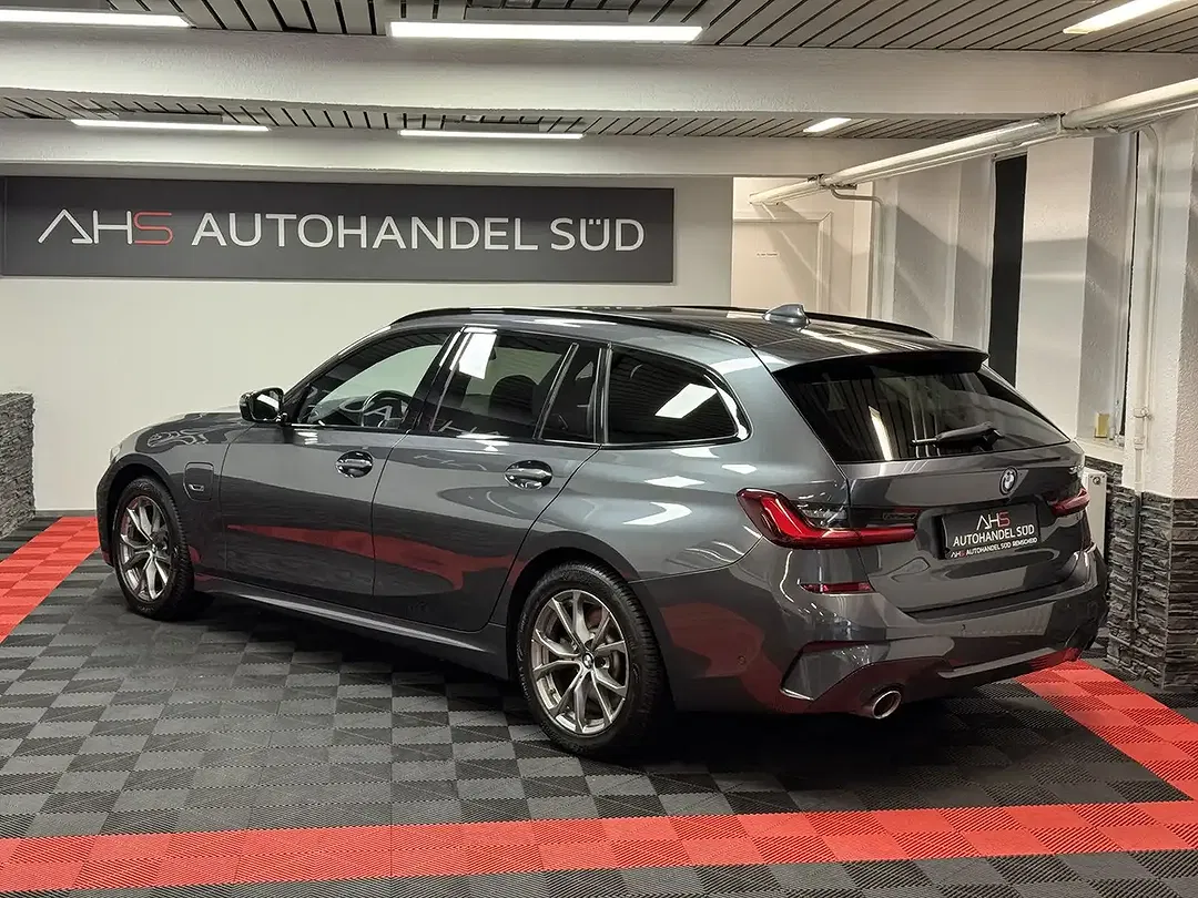 BMW 320 M Sport - Thumbnail 5
