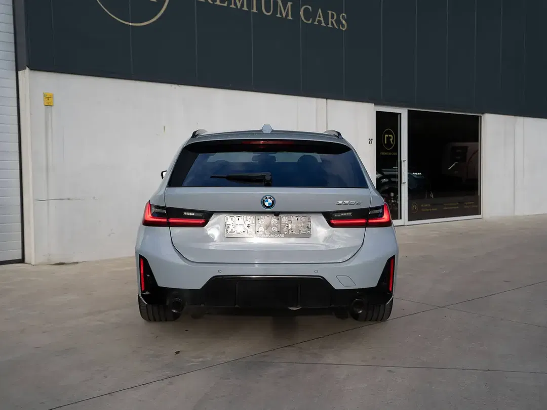 BMW 330 PHEV Touring M Sport Pro - Thumbnail 13