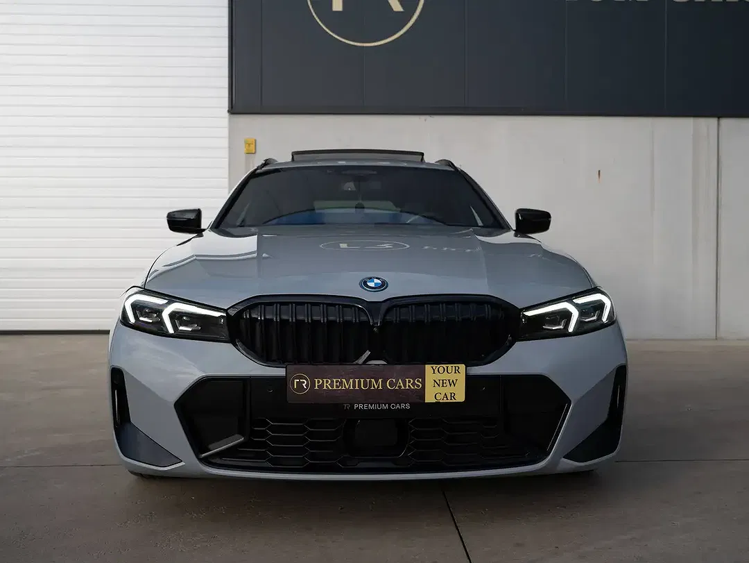 BMW 330 PHEV Touring M Sport Pro - Thumbnail 5