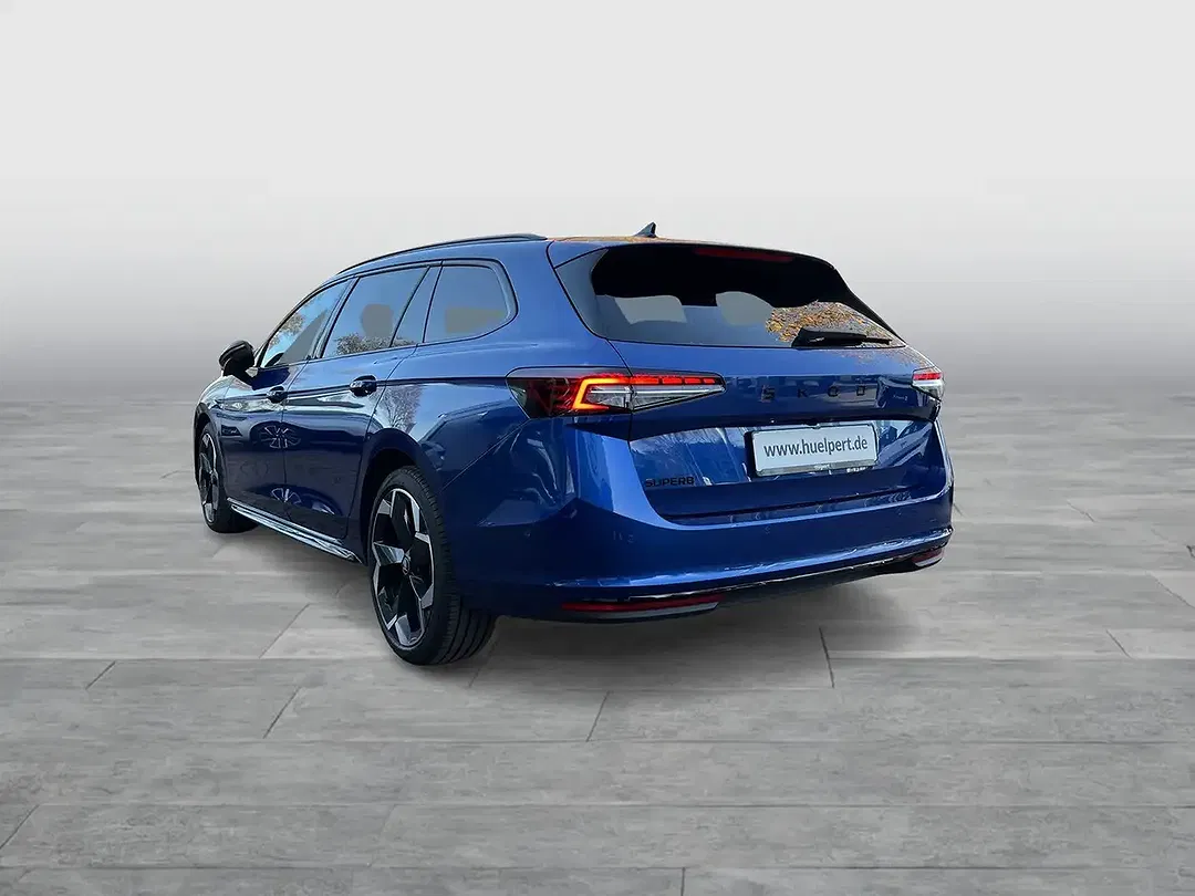 Skoda Superb 2.0 DSG Combi Sportline - Thumbnail 3