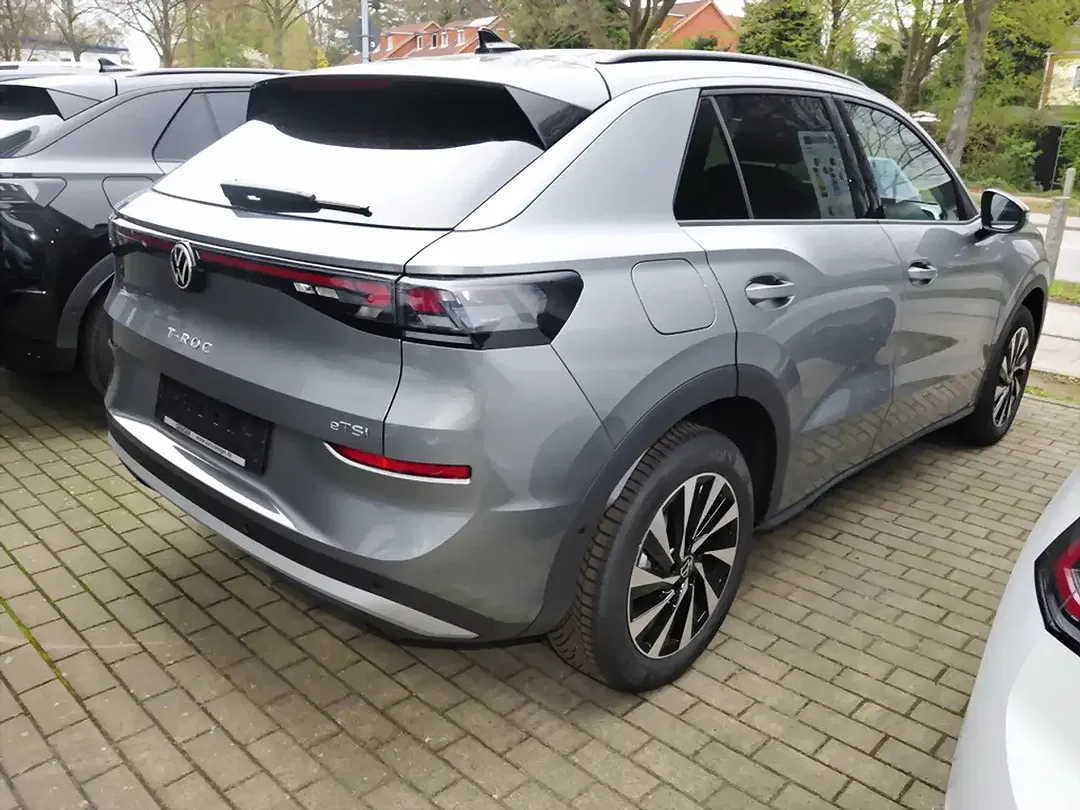 Volkswagen T-Roc 1.5 eTSI Life - Thumbnail 4