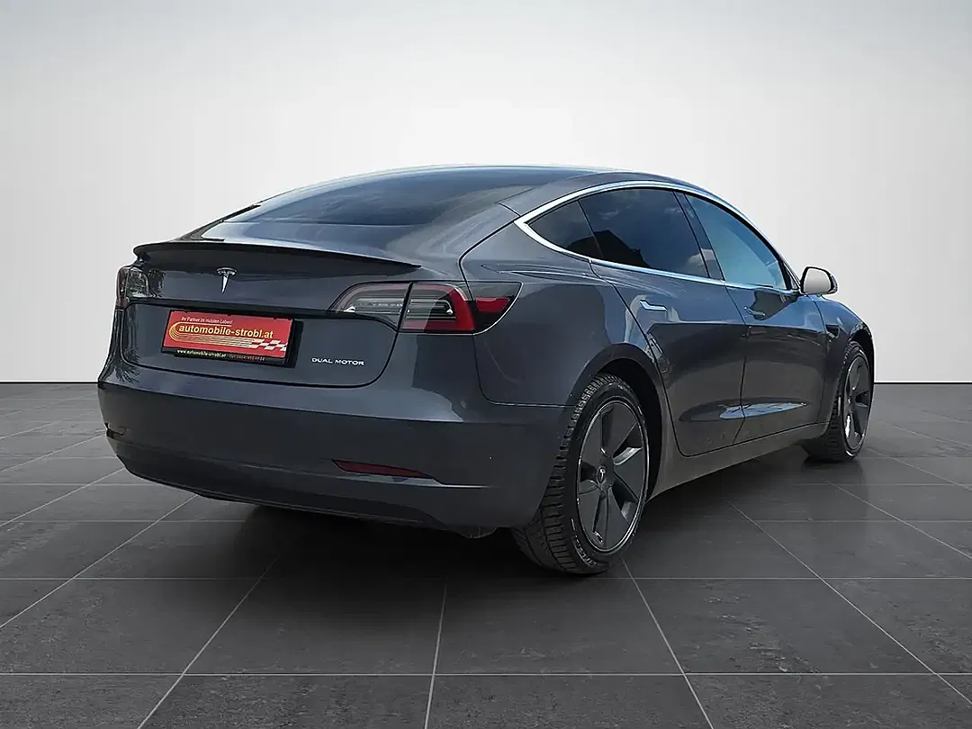 Tesla Model 3 AWD - Thumbnail 5