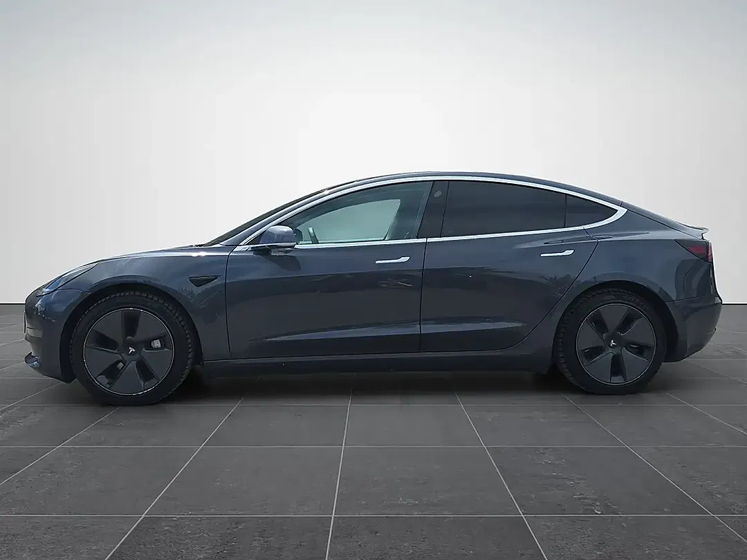 Tesla Model 3 AWD - Thumbnail 6