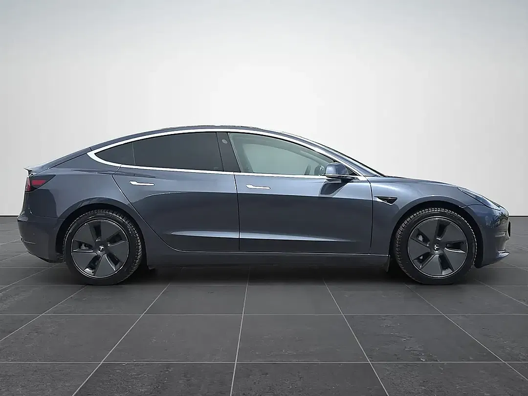 Tesla Model 3 AWD - Thumbnail 7
