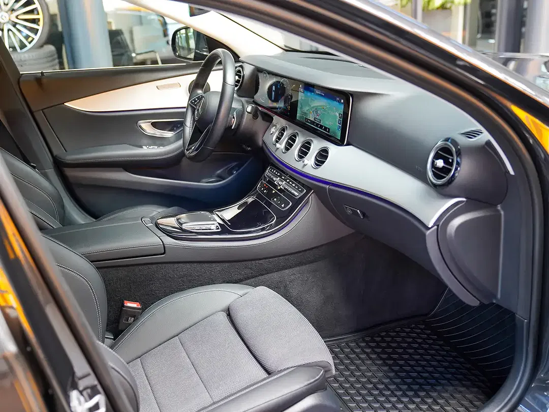 Mercedes-Benz E 220 Avantgarde - Thumbnail 11
