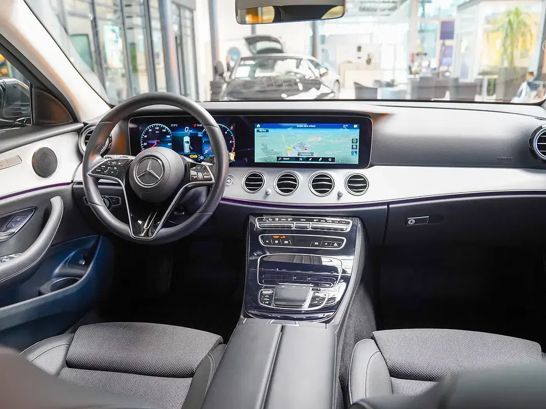 Mercedes-Benz E 220 Avantgarde - Thumbnail 15