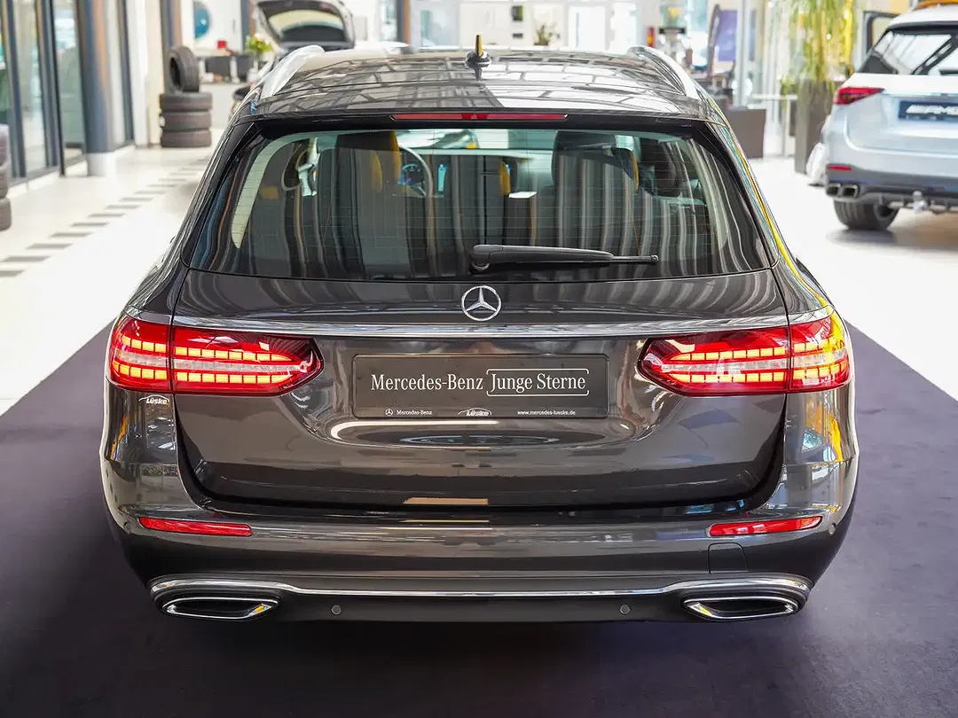 Mercedes-Benz E 220 Avantgarde - Thumbnail 5