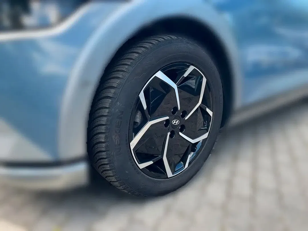 Hyundai IONIQ 4WD UNIQ - Thumbnail 6